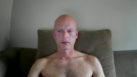 Snapshot of joshking2017 chatting on November 9, 2025, 3:43 pm joshking2017 online show from November 9, 2025, 3:43 pm
