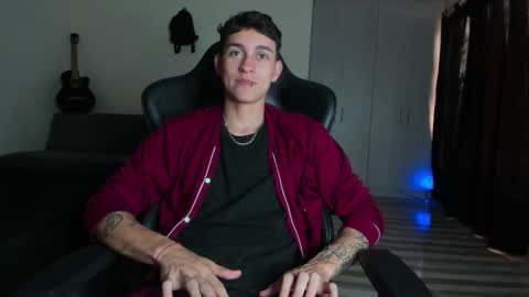 Snapshot of joshmiller_ chatting on November 20, 2025, 2:06 pm Josh online show from November 20, 2025, 2:06 pm