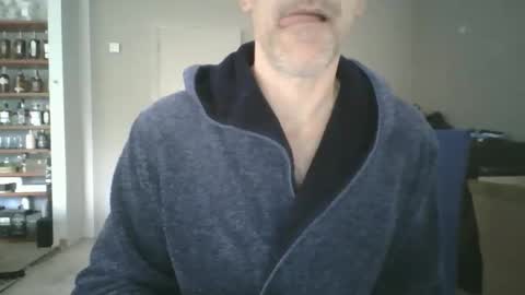 joshua154197 online show from March 31, 2026, 10:48 am