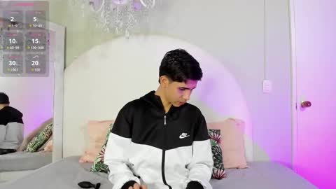 Joshua Sanz  online show from October 14, 2025, 3:29 am