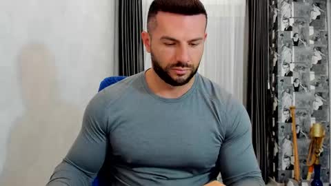 joshuamuscle69 online show from December 3, 2025, 7:38 am