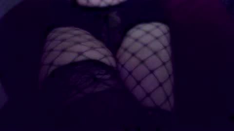 Sissy with shrunken little clitty online show from October 13, 2025, 1:27 am