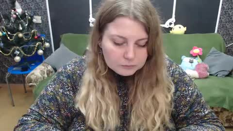 josiesun771 online show from January 4, 2025, 7:34 am