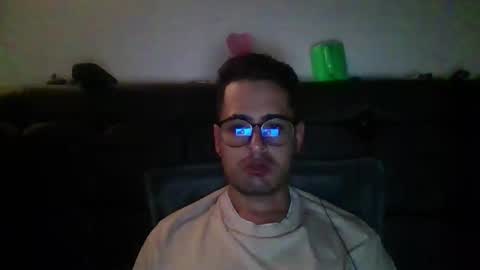 josux8 online show from October 31, 2025, 4:24 am