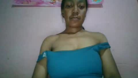 josy918592 online show from April 5, 2026, 8:39 pm