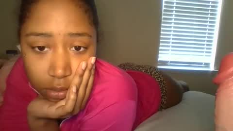 jottijade online show from December 4, 2025, 1:53 pm