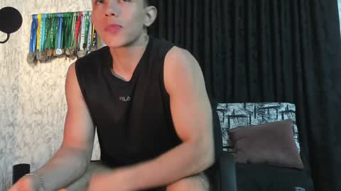 Im Jouliano online show from February 6, 2025, 1:38 am