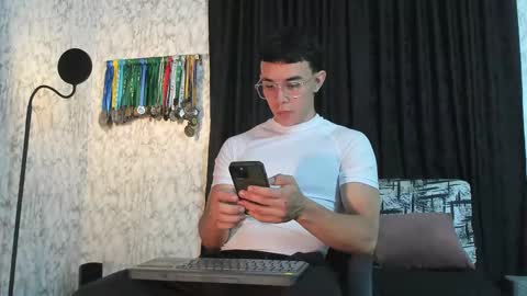 Im Jouliano online show from February 12, 2025, 2:14 am