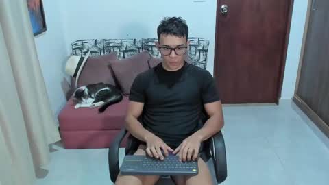 Im Jouliano online show from September 19, 2025, 12:34 am