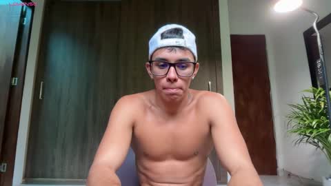 Im Jouliano online show from November 17, 2025, 9:31 pm