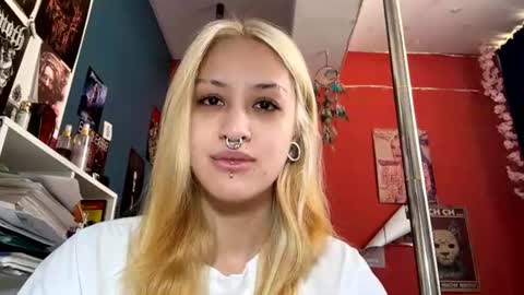 Snapshot of jovanlariccia chatting on July 5, 2026, 3:56 am Kimie is here online show from July 5, 2026, 3:56 am