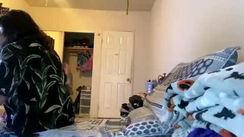 Joy3100 online show from October 29, 2025, 6:48 am