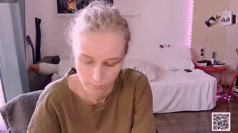 joy_keys online show from September 9, 2025, 11:10 am