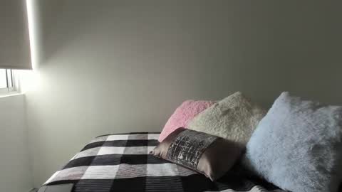 sofiaparker8 online show from December 6, 2024, 4:06 pm