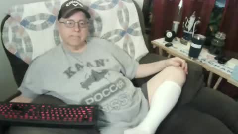 Snapshot of jpmel99 chatting on February 18, 2025, 5:53 am jpmel99 online show from February 18, 2025, 5:53 am