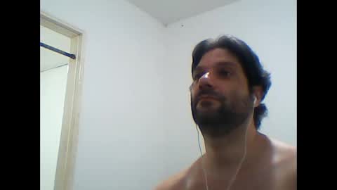 jrcsrodrigo online show from April 16, 2026, 2:56 am