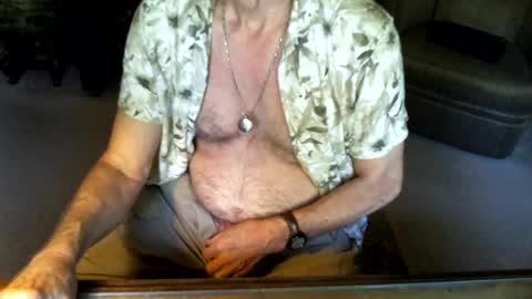 Snapshot of jt335577 chatting on June 18, 2026, 8:35 pm jt335577 online show from June 18, 2026, 8:35 pm