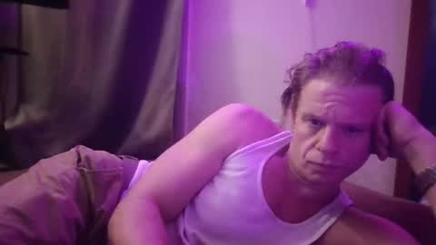 jthesleepy100k online show from November 18, 2025, 5:01 am