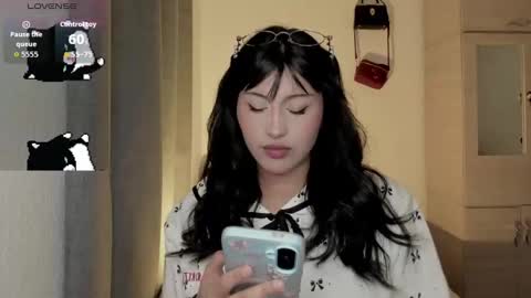 Ju Kyung online show from November 14, 2025, 8:13 am