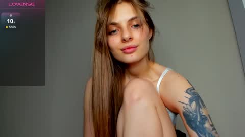 Julia and Julia online show from January 15, 2025, 6:08 pm