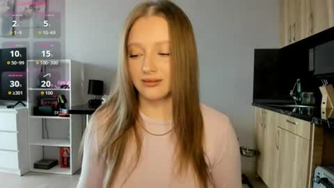 Snapshot of ju_lii chatting on July 2, 2026, 10:43 am Julia and Julia online show from July 2, 2026, 10:43 am