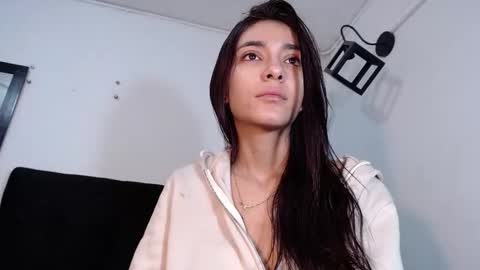    online show from December 17, 2025, 12:22 pm