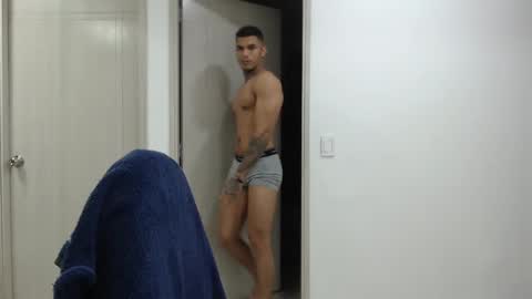 juan_gomez_1 online show from January 5, 2025, 10:32 am