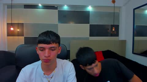 JuanSteven online show from February 18, 2025, 4:37 am