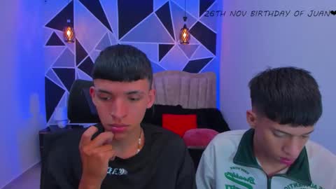 JuanSteven online show from November 22, 2025, 5:17 am