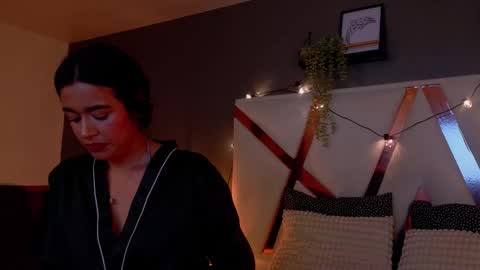 J U A N A  online show from November 29, 2025, 2:47 am