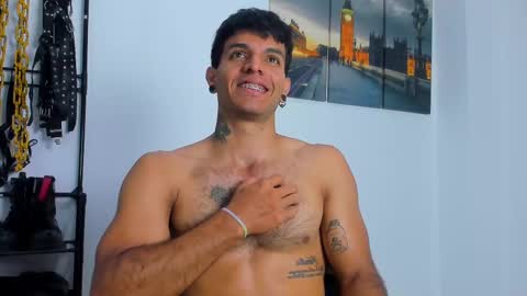 Juan Esteban online show from October 10, 2025, 1:32 pm