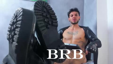 Juan Esteban online show from February 25, 2026, 4:44 am