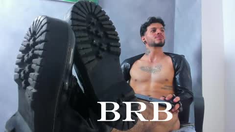 Juan Esteban online show from April 18, 2026, 5:11 am