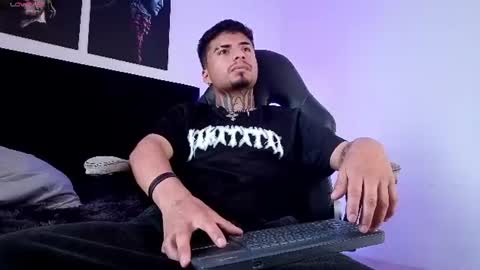 Snapshot of juancamilo66_ chatting on August 1, 2026, 9:35 pm juancamilo66_ online show from August 1, 2026, 9:35 pm