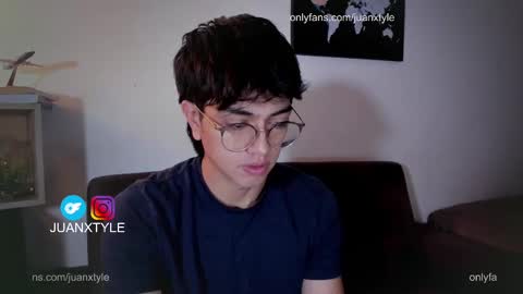 . online show from October 3, 2025, 5:32 pm