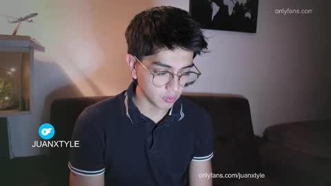 . online show from October 12, 2025, 2:43 am