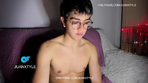 Snapshot of juancamroom chatting on July 5, 2026, 4:19 am . online show from July 5, 2026, 4:19 am