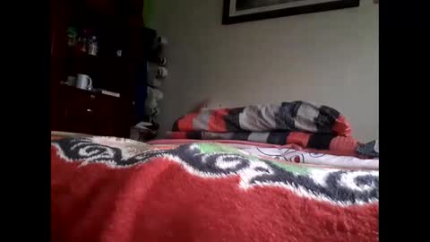 Snapshot of juanchito393 chatting on December 9, 2024, 1:24 pm Juanchito393s online show from December 9, 2024, 1:24 pm