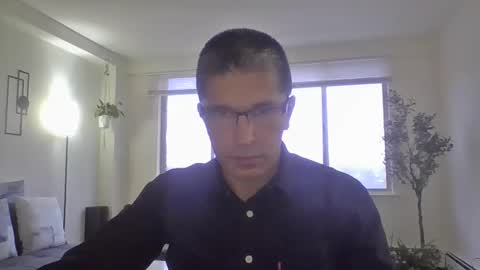 juanearth1 online show from March 3, 2026, 9:53 pm