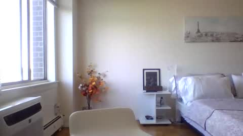 Snapshot of juanearth1 chatting on June 1, 2026, 9:49 pm juanearth1 online show from June 1, 2026, 9:49 pm