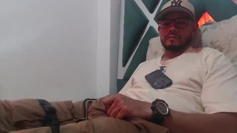 juanfe_style online show from November 22, 2025, 3:33 pm