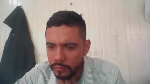 Snapshot of juanfe_style chatting on May 25, 2026, 7:20 pm juanfe_style online show from May 25, 2026, 7:20 pm