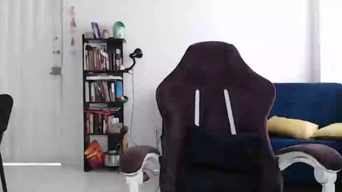 JUANISIMO  online show from February 10, 2025, 1:33 pm