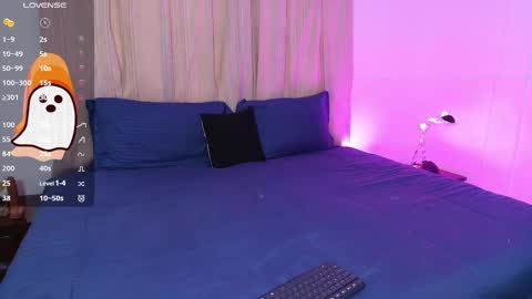 Blue online show from October 15, 2025, 4:18 pm