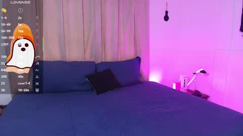 Blue online show from October 20, 2025, 4:07 pm