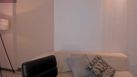 Juanita Clay online show from January 14, 2025, 11:42 am