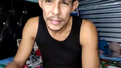 juanmauri22 online show from January 18, 2026, 3:38 pm