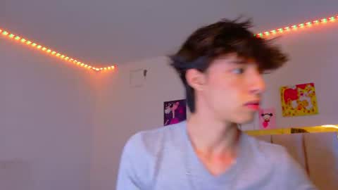juanmres online show from July 23, 2026, 7:12 pm