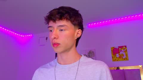 juanmres online show from August 5, 2026, 10:44 pm