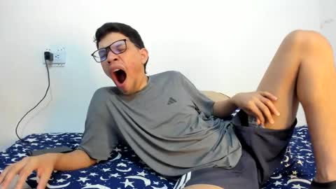Snapshot of juansuarez204 chatting on June 17, 2026, 12:46 am juansuarez204 online show from June 17, 2026, 12:46 am